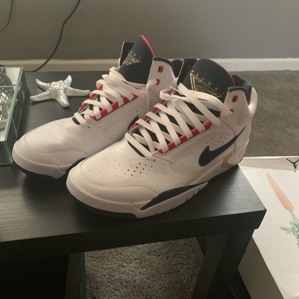 Nike Flights - Picture 2 of 2